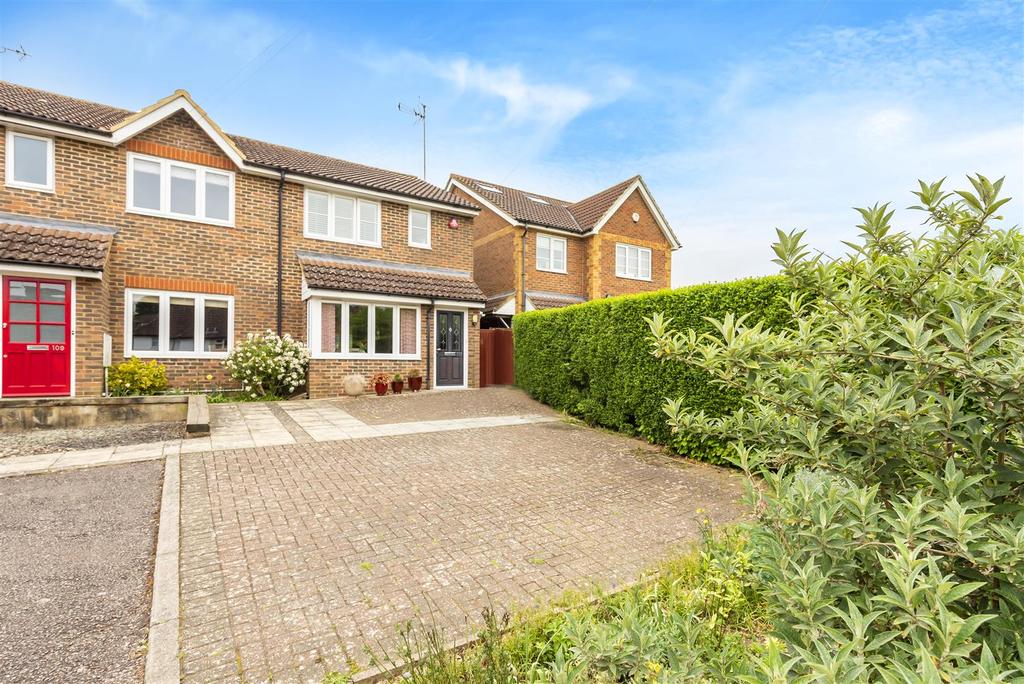 Lybury Lane, Redbourn 3 bed semidetached house £475,000