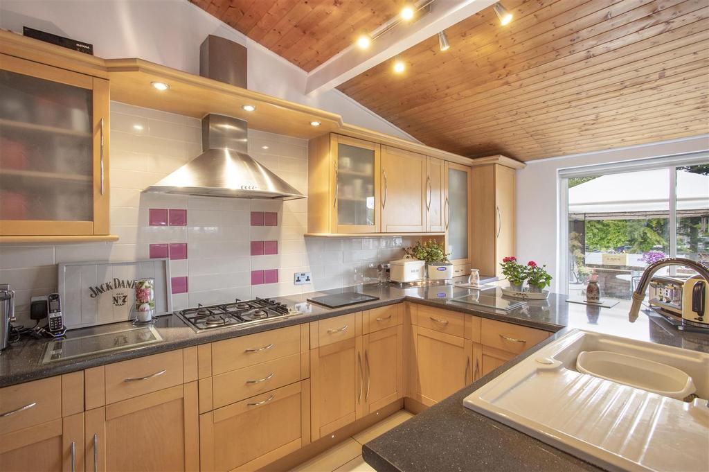 Langley Avenue, Hemel Hempstead, HP3 2 bed house £440,000