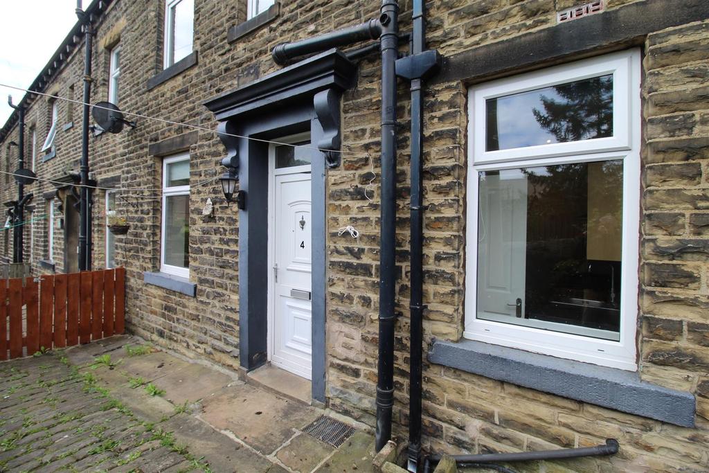 Whitelee Terrace, Mytholmroyd, 2 bed terraced house £595 pcm (£