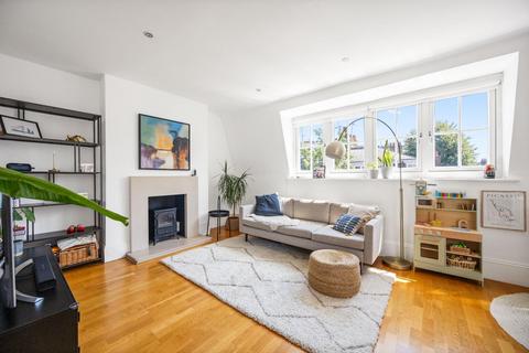 3 bedroom flat to rent, Glenloch Road, Belsize Park NW3