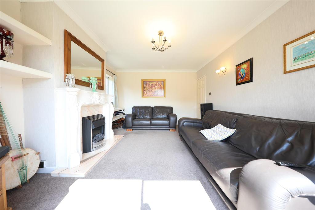 Ottringham Road, Keyingham, Hull 3 bed detached house £180,000