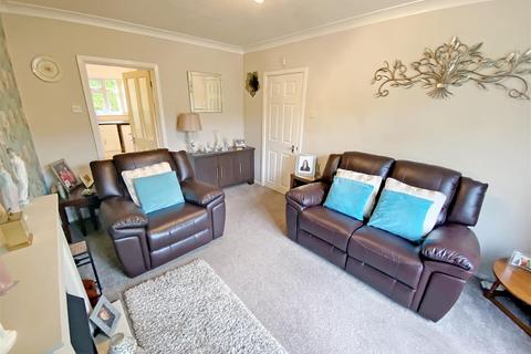 14 Beechfield Close, Sale, M33 4EH
