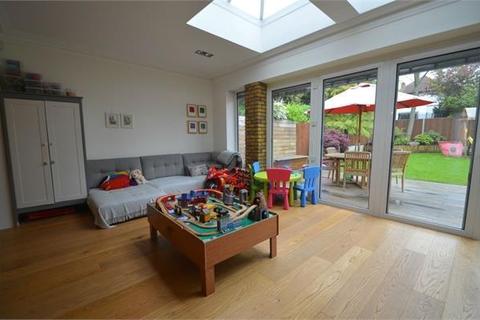 30 Uphill Grove, Mill Hill, London, NW7 4NJ