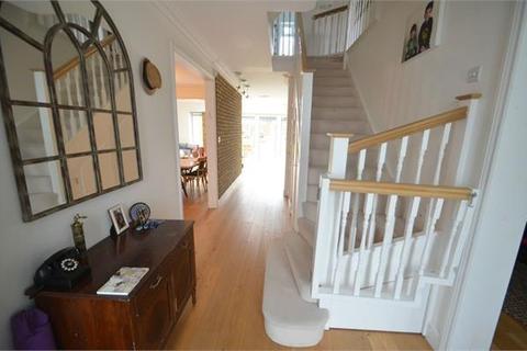 30 Uphill Grove, Mill Hill, London, NW7 4NJ