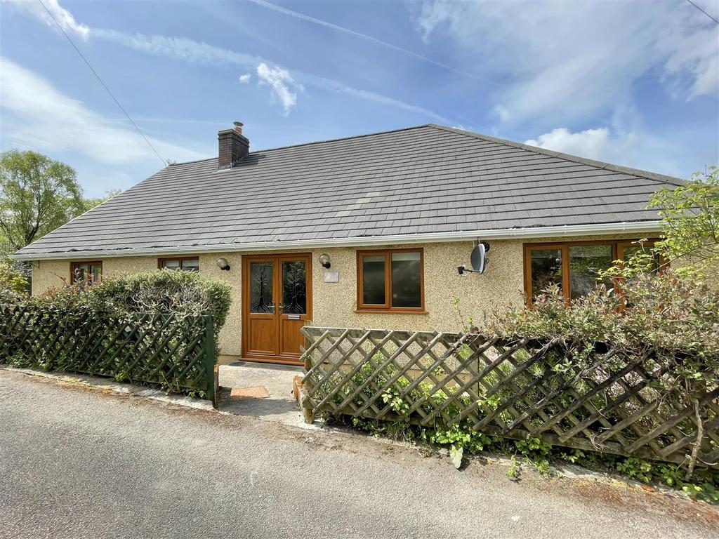 Parish Road, Cwmgrach, Neath 4 bed detached house £315,000