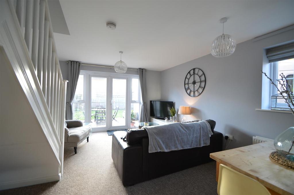23 Red Deer Road, Shrewsbury, SY3 9FB 2 bed semidetached house £112,500
