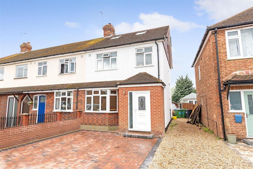 Cottimore Lane, WaltonOnThames 4 bed end of terrace house £650,000