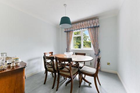 12 Chaucer Close, Banstead, SM7 1PP