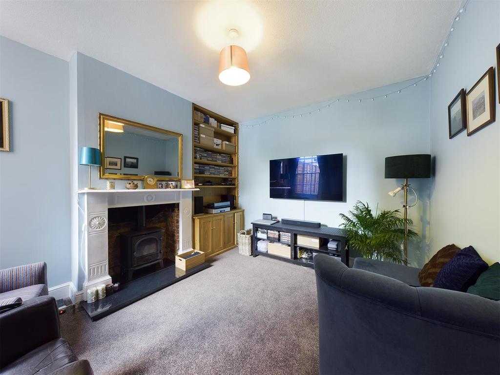 Beaconsfield Road, Basingstoke 4 bed terraced house £450,000