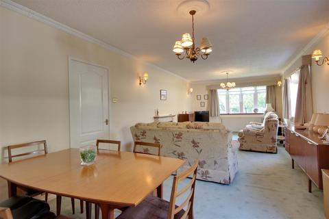 80 Springfield Way, Anlaby, Hull, HU10 6QL