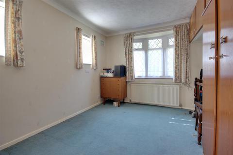 80 Springfield Way, Anlaby, Hull, HU10 6QL