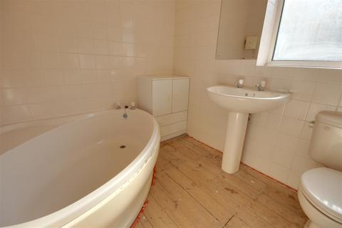 80 Springfield Way, Anlaby, Hull, HU10 6QL