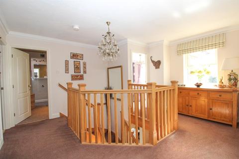 7 Aislabie Garth, Ripon, HG4 2DX