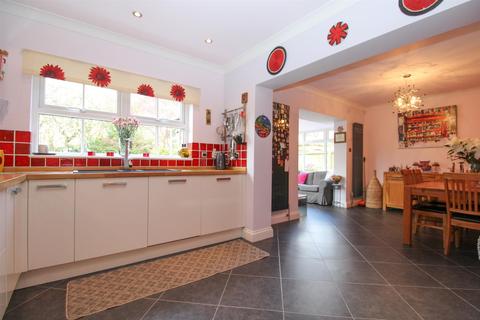 7 Aislabie Garth, Ripon, HG4 2DX