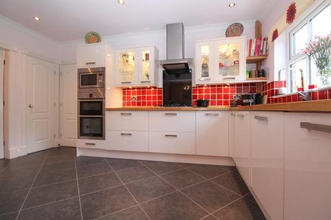 7 Aislabie Garth, Ripon, HG4 2DX