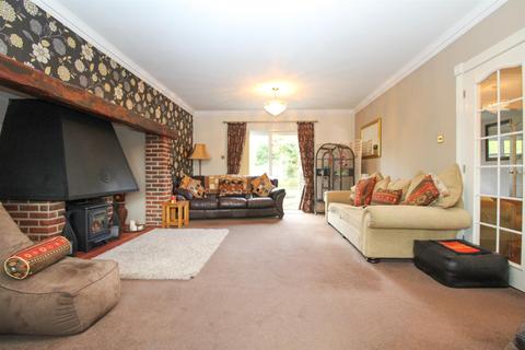 7 Aislabie Garth, Ripon, HG4 2DX