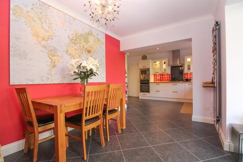 7 Aislabie Garth, Ripon, HG4 2DX