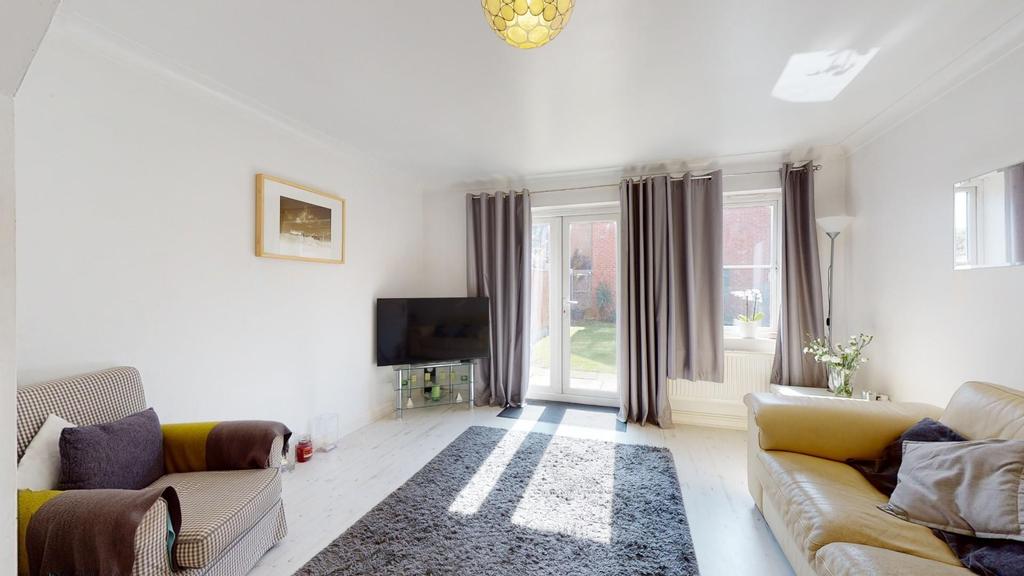 Thistle Drive, Whitstable 3 bed end of terrace house £365,000