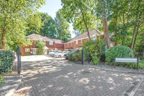 7 Riverhill Mews, Worcester Park, KT4 7AG