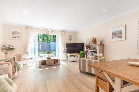 7 Riverhill Mews, Worcester Park, KT4 7AG