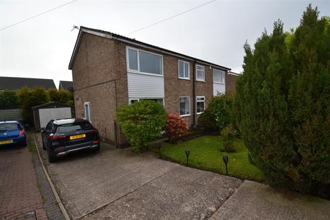 12 Ashlar Grove, Queensbury, Bradford, BD13 2SP