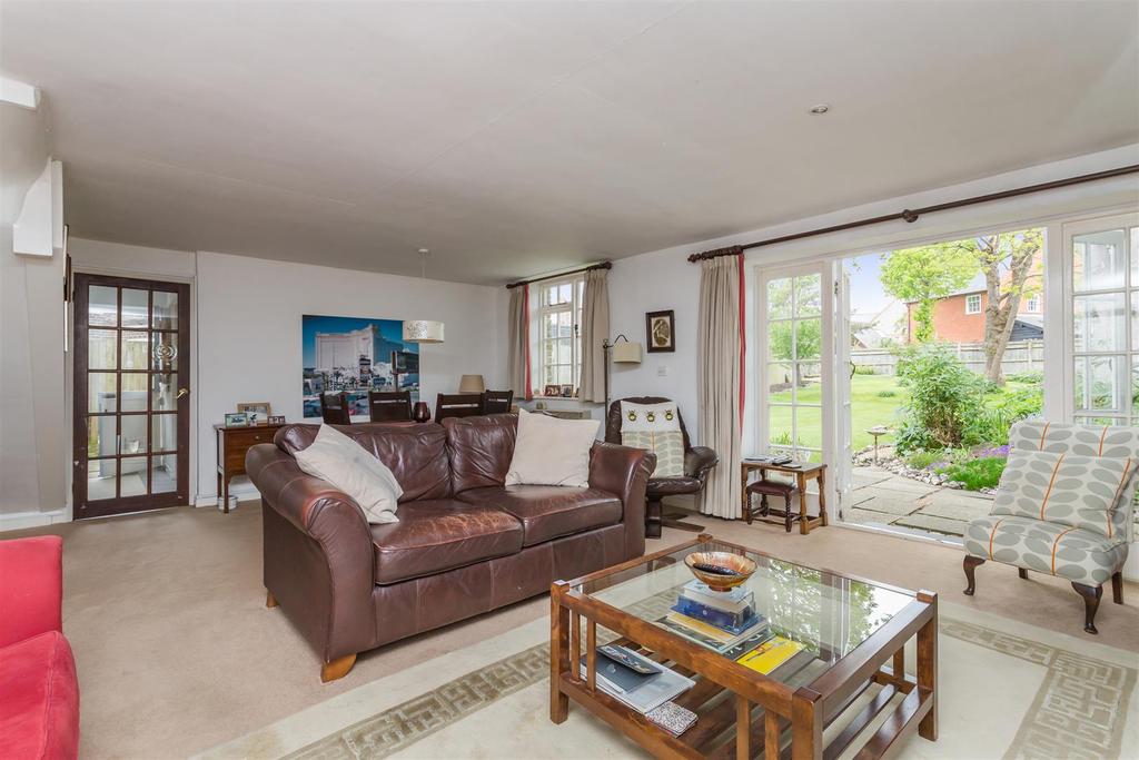 Living/Dining Room