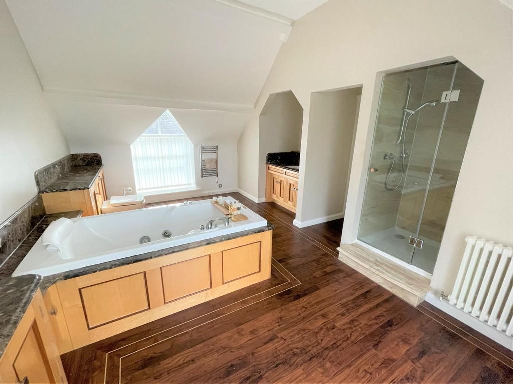 Ensuite