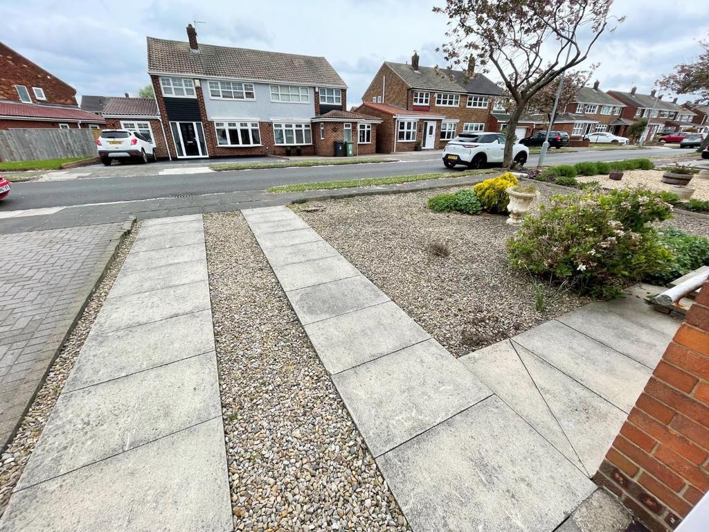 DRIVE &amp; FRONT GARDEN