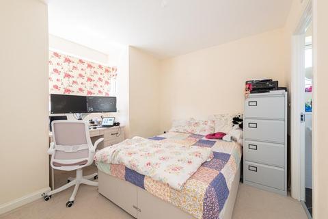 35 Ethel Bailey Close, Epsom, KT19 8NF