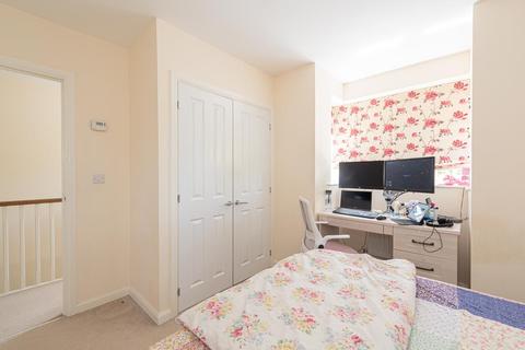 35 Ethel Bailey Close, Epsom, KT19 8NF