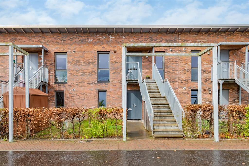 Lang Rigg, South Queensferry, South Queensferry 2 bed flat £205,000