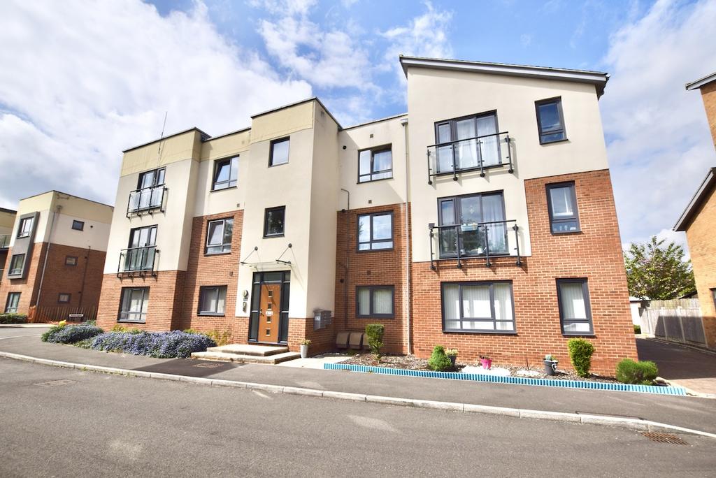Lexham Road, Ashland, Milton Keynes, MK6 2 bed apartment £76,000
