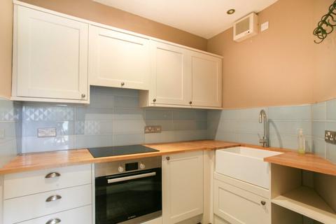 1 bedroom flat to rent, Brunswick Road, Hillside, Edinburgh, EH7