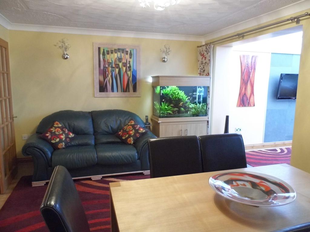 Meadow Brook,Tavistock,PL19 8BH 3 bed townhouse £250,000