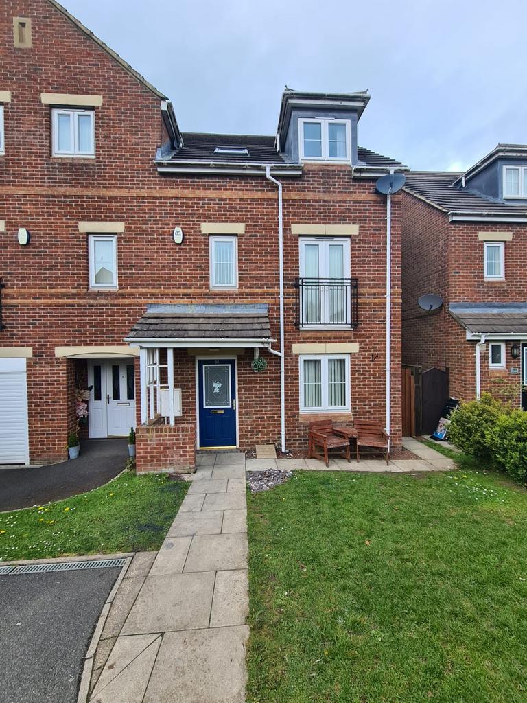 Lily Gardens, Dipton DH9 3 bed townhouse £800 pcm (£185 pw)