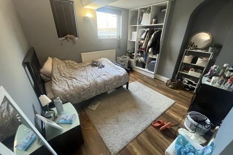 2 bedroom apartment to rent, Cardigan Road, Leeds, West Yorkshire, LS6