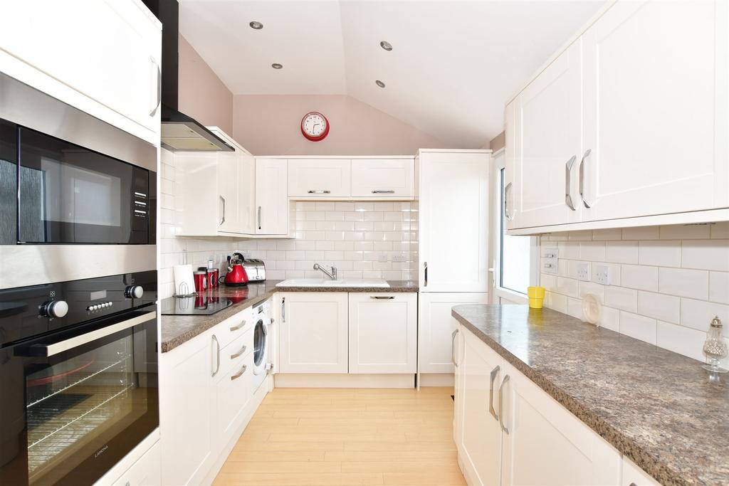 Kitchen/Dining Area