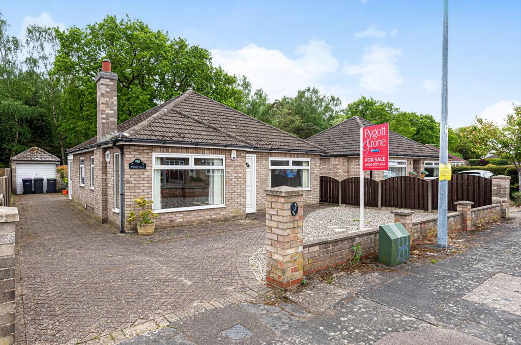 Woodland Avenue, Skellingthorpe, LN6 3 bed bungalow for sale £230,000