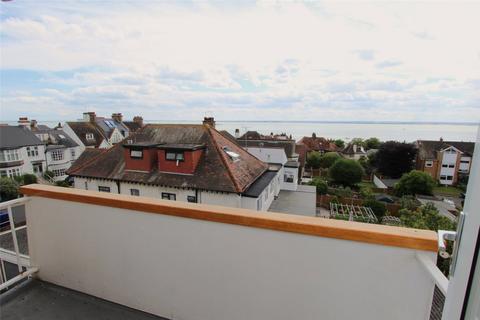 2 bedroom apartment for sale, Grand Court West, Grand Drive, Leigh-on-Sea, Essex, SS9