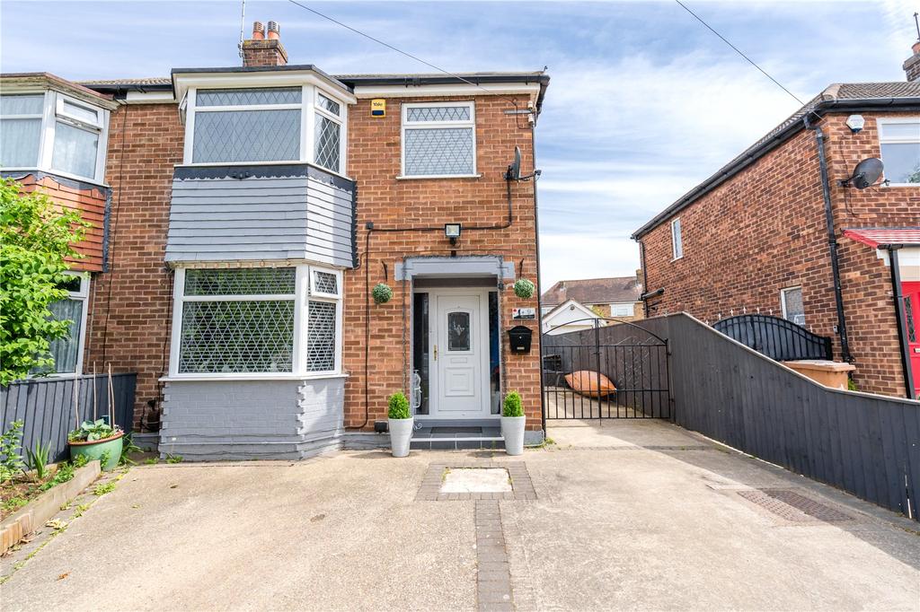 Ashridge Drive, Cleethorpes... 3 bed semidetached house £195,000
