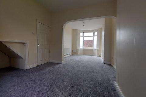 2 bedroom terraced house to rent, South View, Paisley Street, Hull, HU3