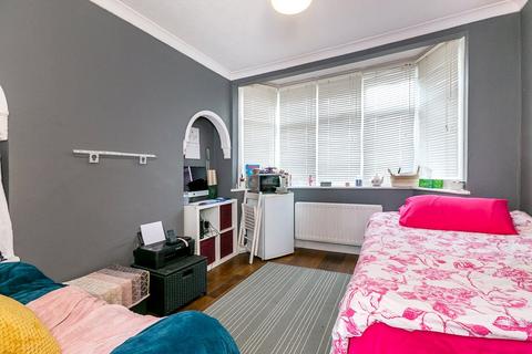 54 Hillcrest Road, Bromley, BR1 4SB