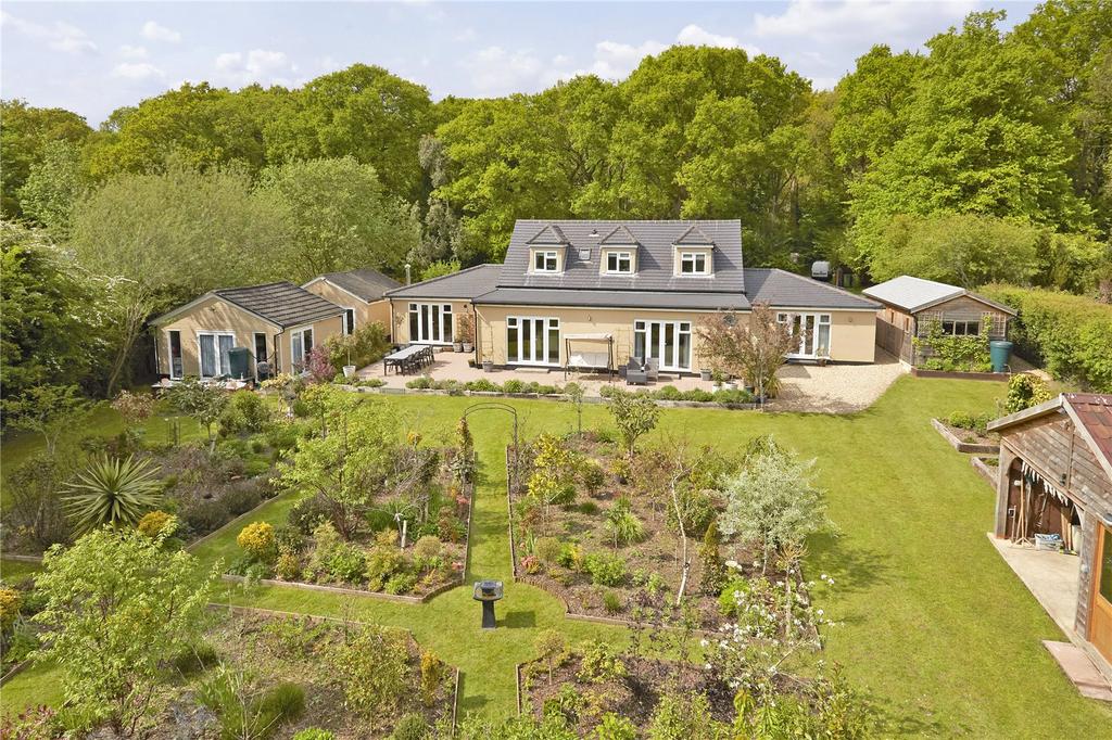 Commonside, Great Bookham, Leatherhead, Surrey, KT23 4 bed detached