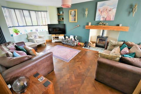 Riverdale Burton Road, Rossett, Wrexham, LL12 0HU