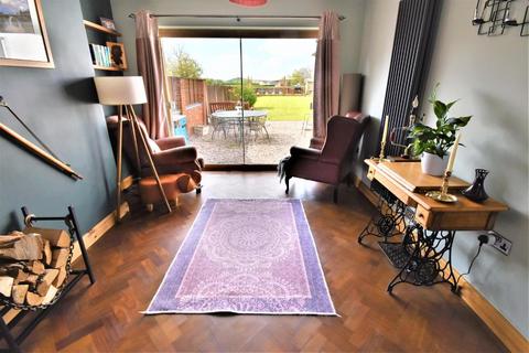 Riverdale Burton Road, Rossett, Wrexham, LL12 0HU