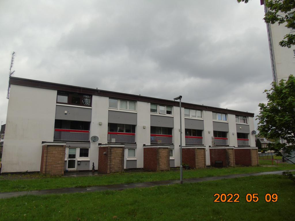 Calside, Paisley PA2 2 bed flat £475 pcm (£110 pw)