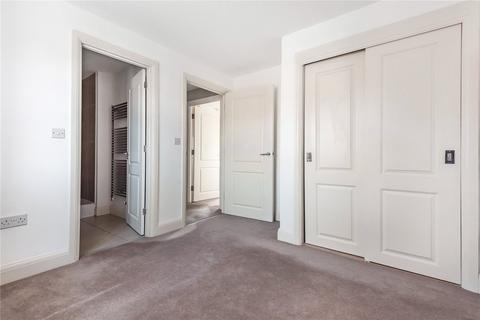 2 bedroom apartment to rent, Cross Close, Cirencester, GL7