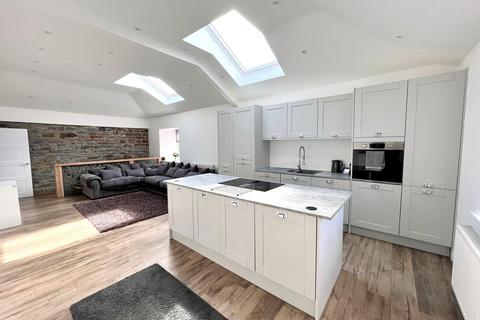 30 Glanrhyd Road, Ystradgynlais, Swansea, SA9 1AU