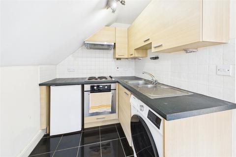 1 bedroom flat for sale, Chapel Lane, Farnborough, Hampshire, GU14