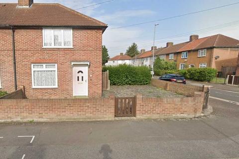 3 bedroom end of terrace house to rent - Croppath Road, Dagenham
